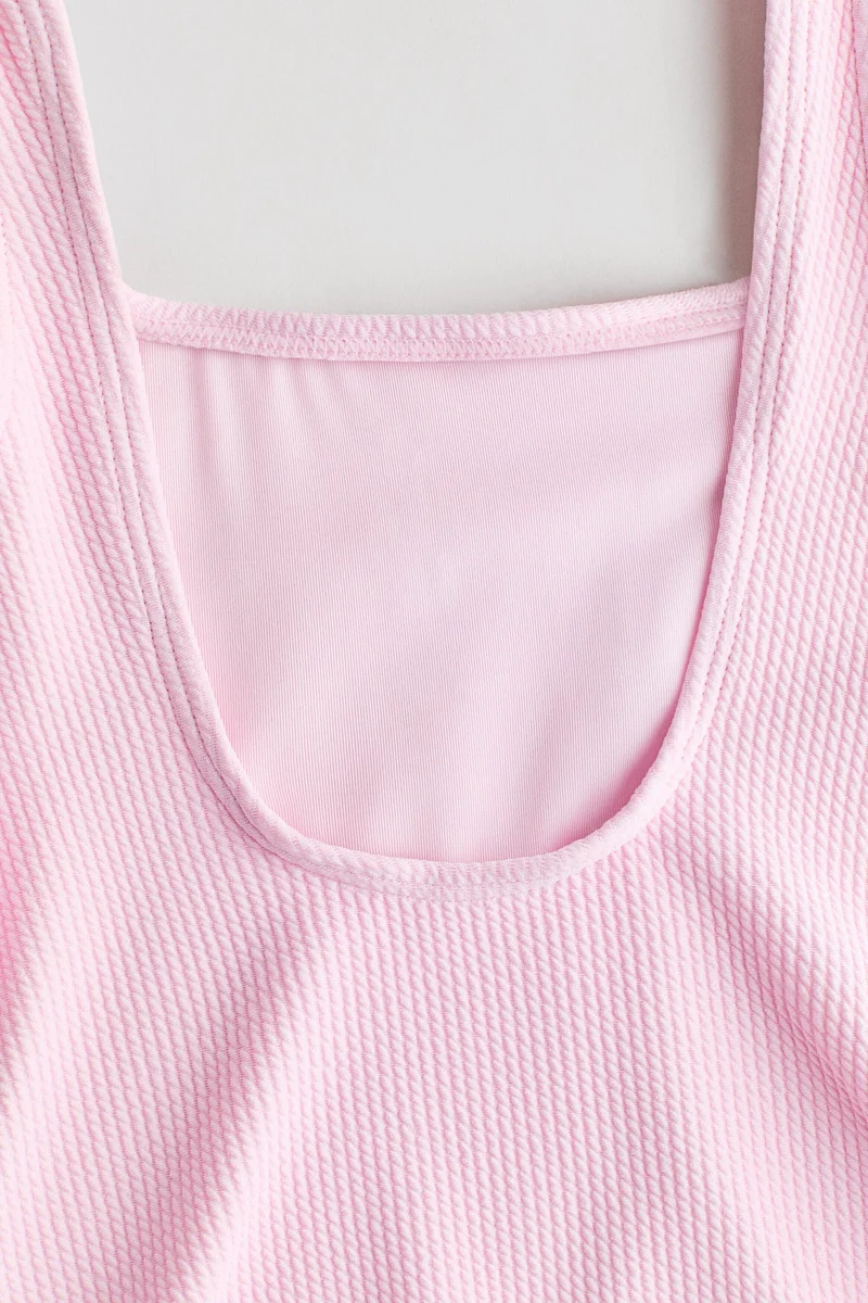 اتش اند ام ملابس سباحة بنسيج مرن